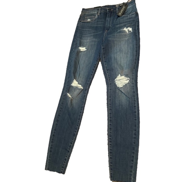 NWT BLANKNYC The Bond Mid-Rise Skinny Jeans - Picture 1 of 5